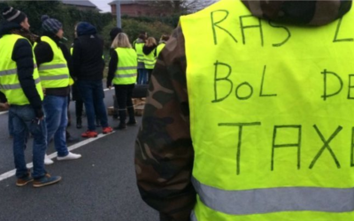 Gilets jaunes, bonnets rouges, transition monétaire et chemises noires