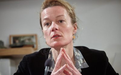 COVID-19: Justine Lacroix: “Les mesures prises doivent l’être pour un temps limité et elle doivent être également strictement proportionnées à l’objectif poursuivi “