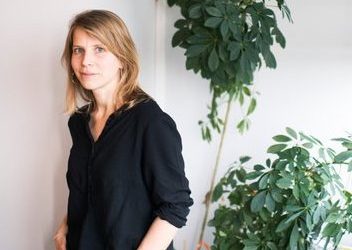 COVID-19: Fanny Dubois : Le crise rappelle la nécessité d’agir sur les déterminants de santé et de promouvoir une approche plus territoriale de l’accompagnement et des soins.